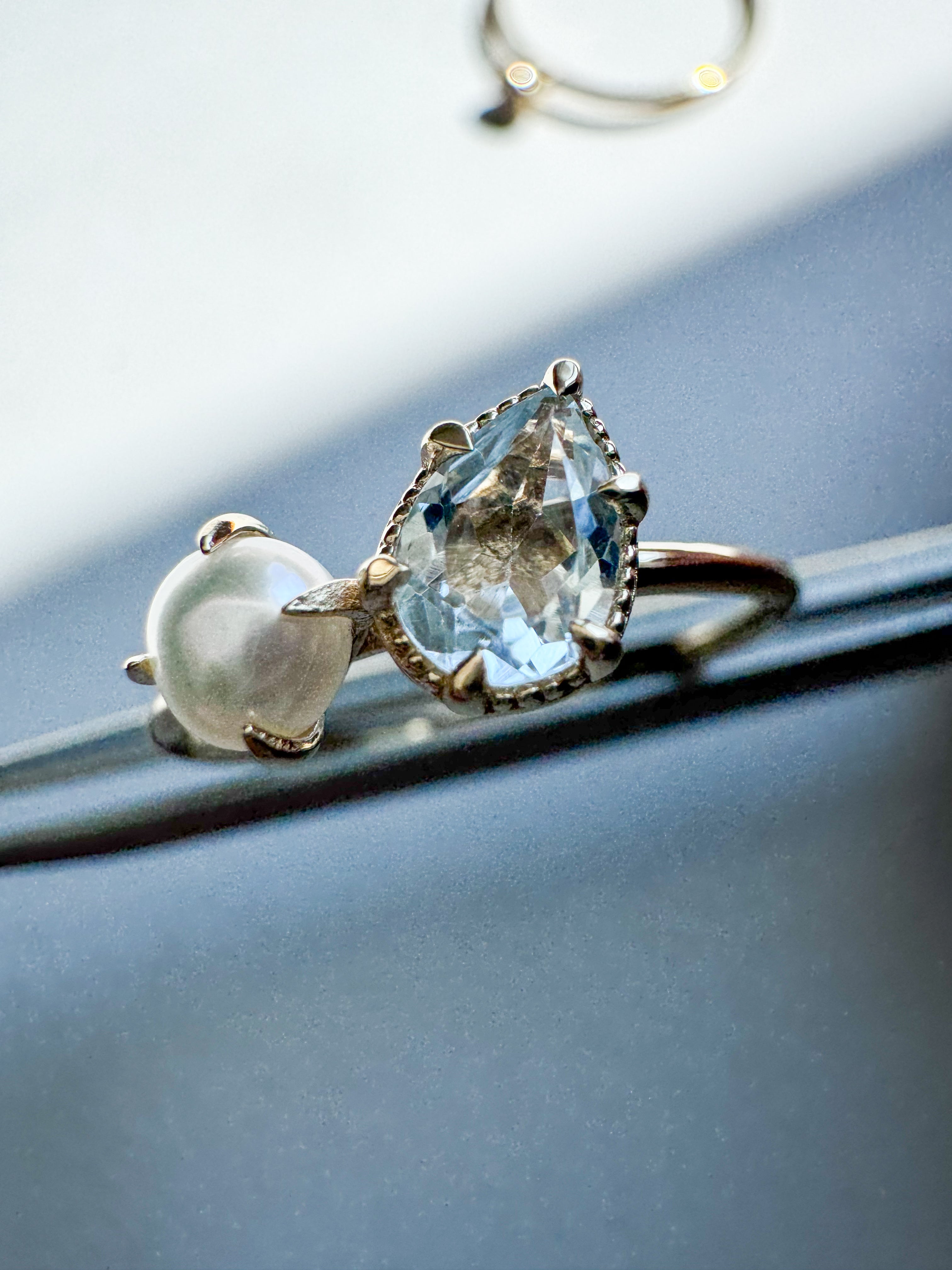Silver ring 18ct gold-plated with 4x6 mm topaz & 4 mm freshwater cultured pearl