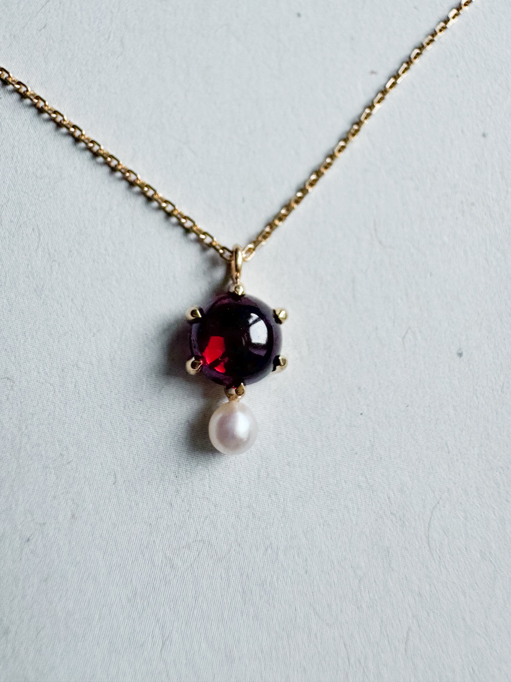 Majestic 18ct gold-plated silver necklace with garnet and pearl
